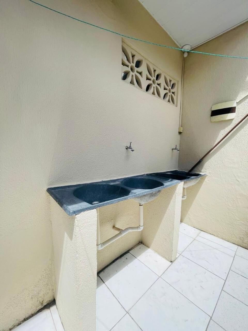 Próximo Ao Aeroporto Internancional P Martins Apartamento *